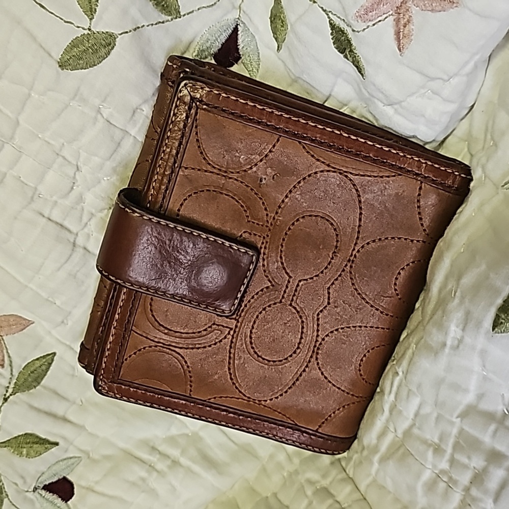 Coach Signature Leather Wallet - Picture 3 of 17